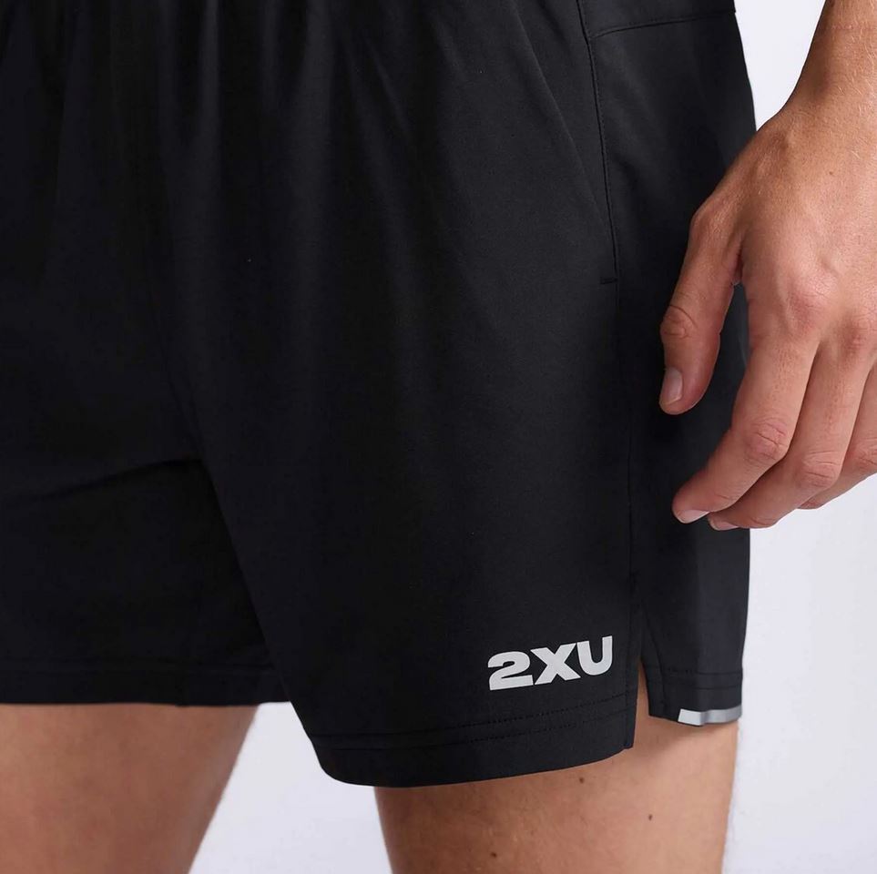 2XU Aero 5 Inch Shorts, Herren, Black/Silver Reflective