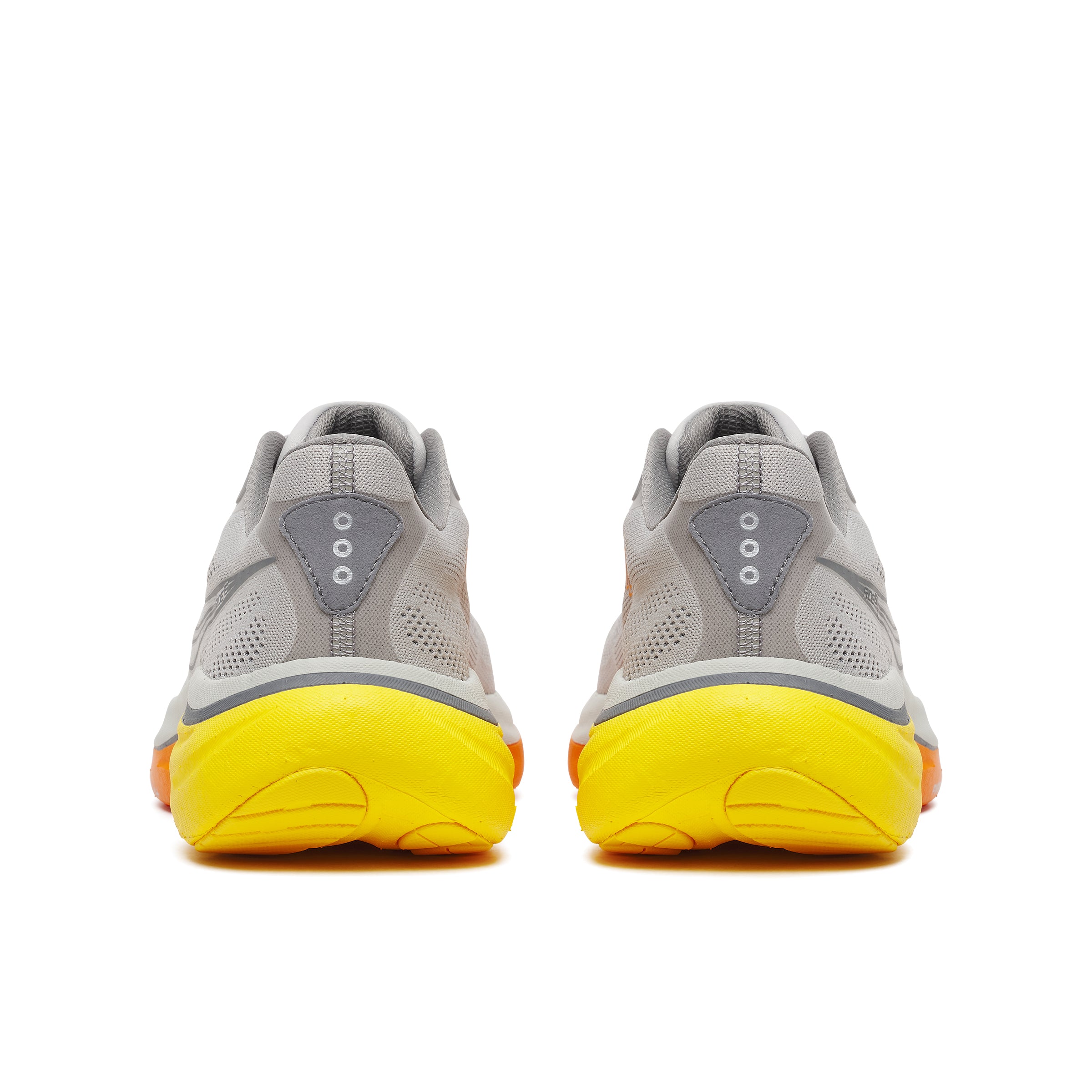 Rückansicht/Fersenansicht beide Schuhe