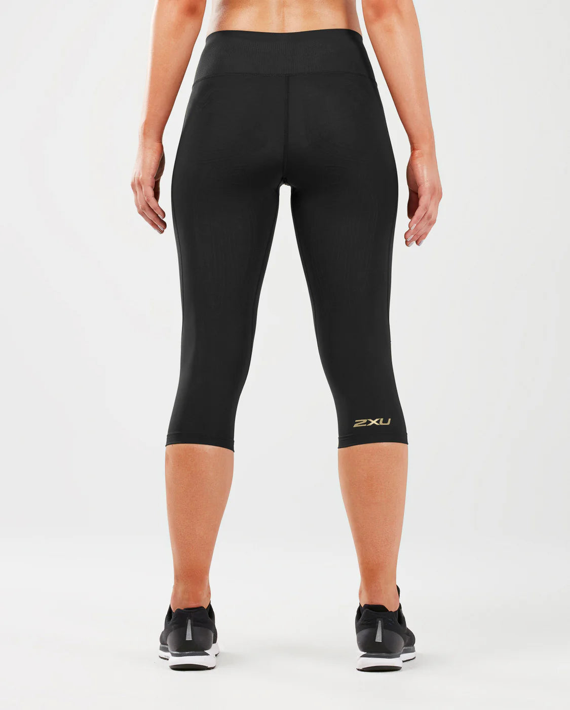 2XU MC Cross Bonded Mid-Rise Compression 3/4 Tights, Damen, Laufhose, Black/Gold