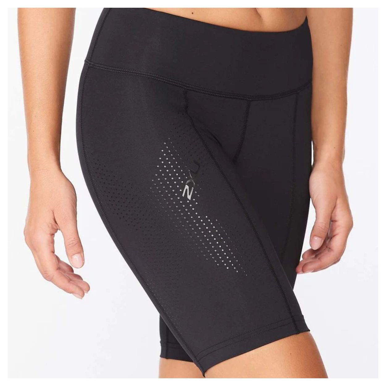 2XU Mid-Rise Compression Shorts, Damen, Black/Dotted Black Logo