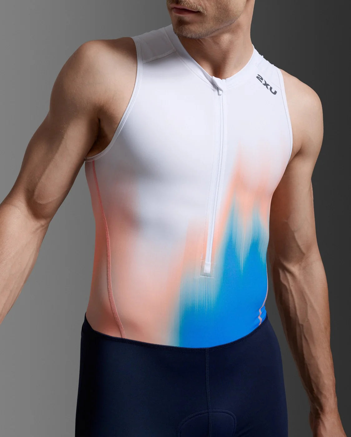 Tragebild Trisuit Ansicht von vorne Detail oberer Bereich