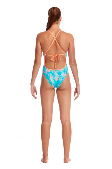 Tragebild Badeanzug Ansicht von hinten