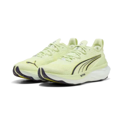 Schrägansicht beide Schuhe Ansicht von vorne