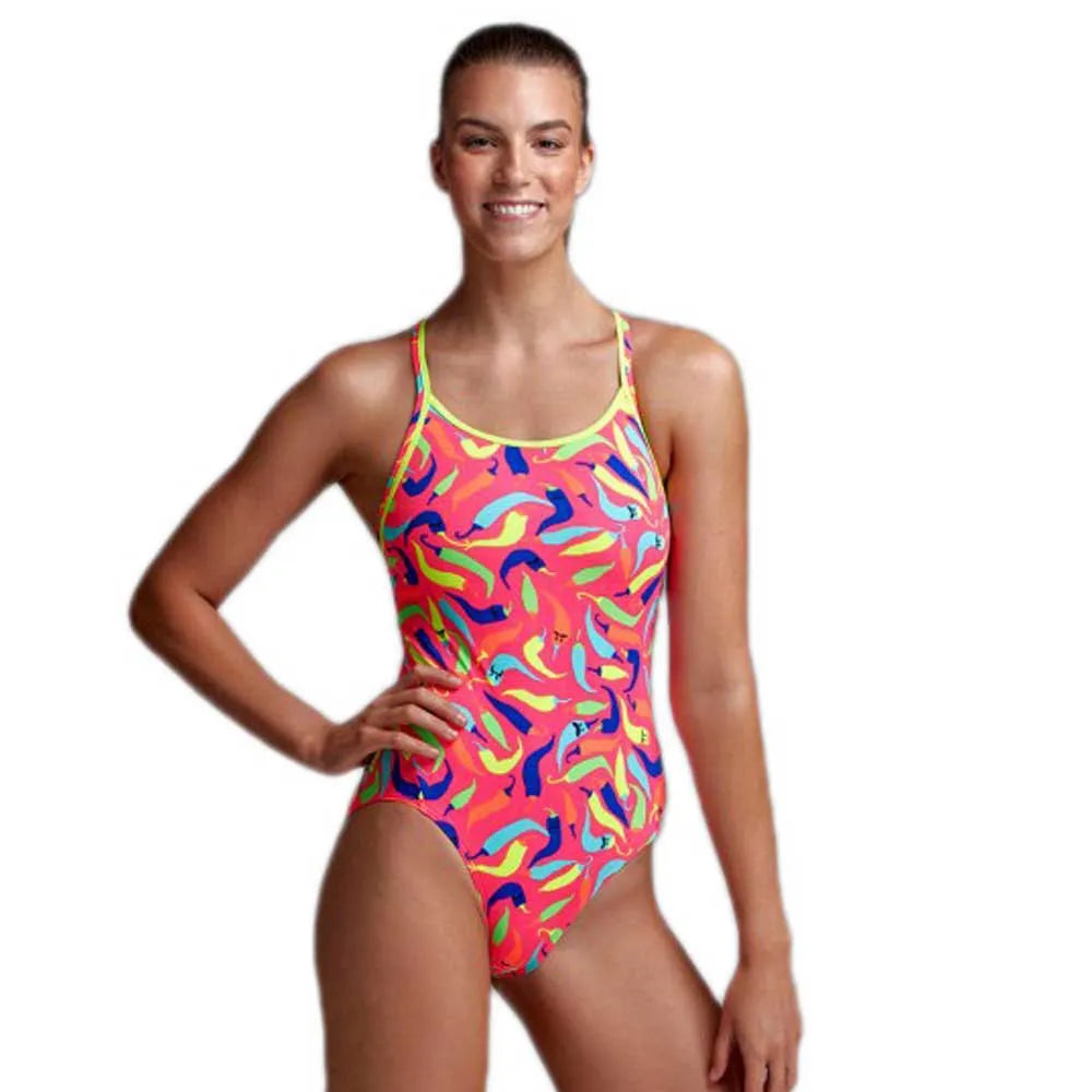 Tragebild Ansicht Badeanzug von vorne